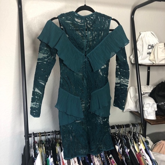 Akira Demi High Cold Shoulder Bodycon Cocktail Dress - Picture 4 of 5